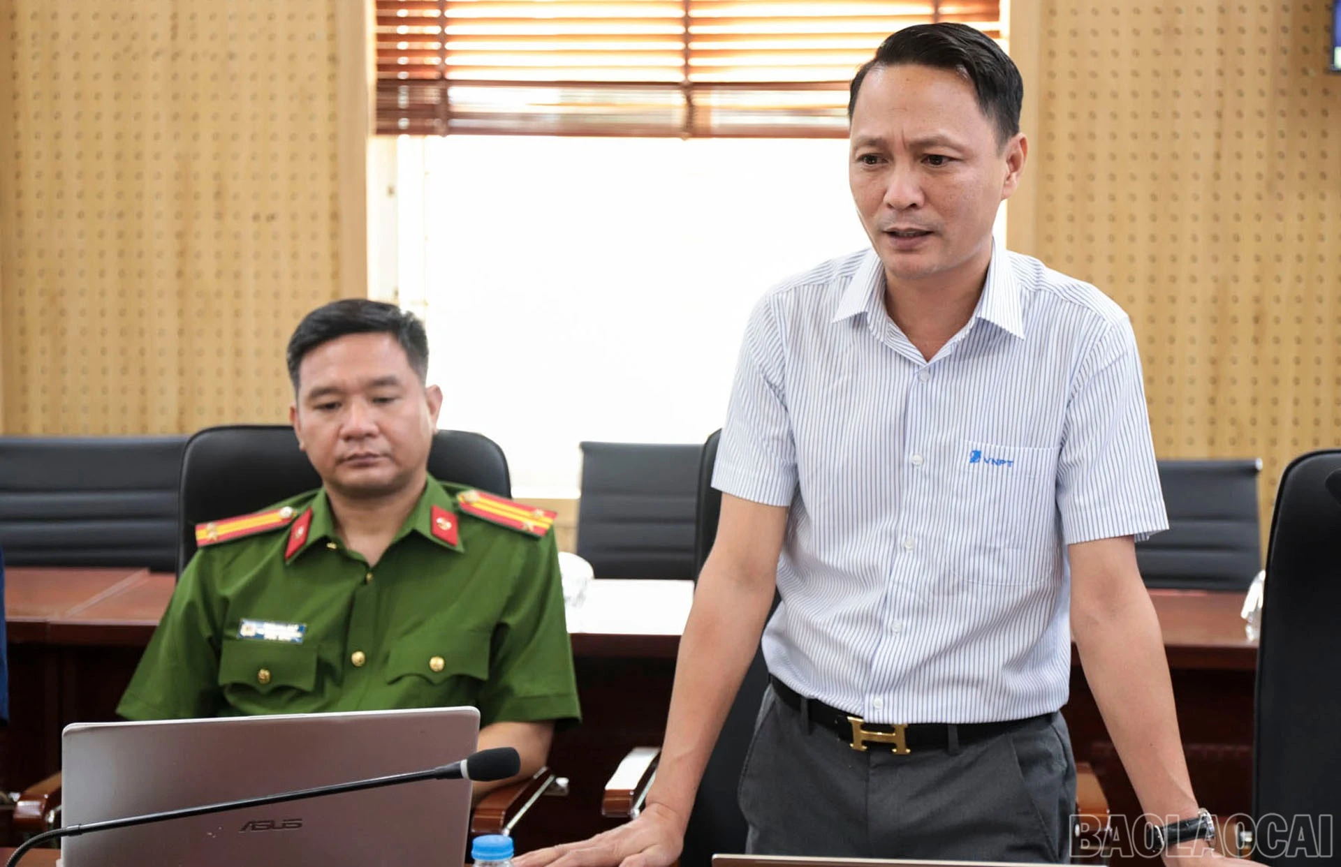 baolaocai-br_dai-bieu-tham-gia-thao-luan.jpg