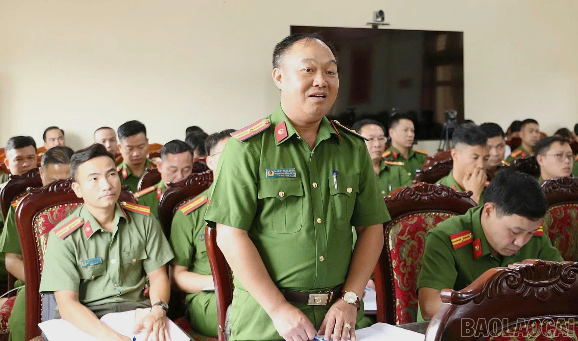 baolaocai-br_dai-bieu-tham-luan-tai-hoi-nghi.jpg