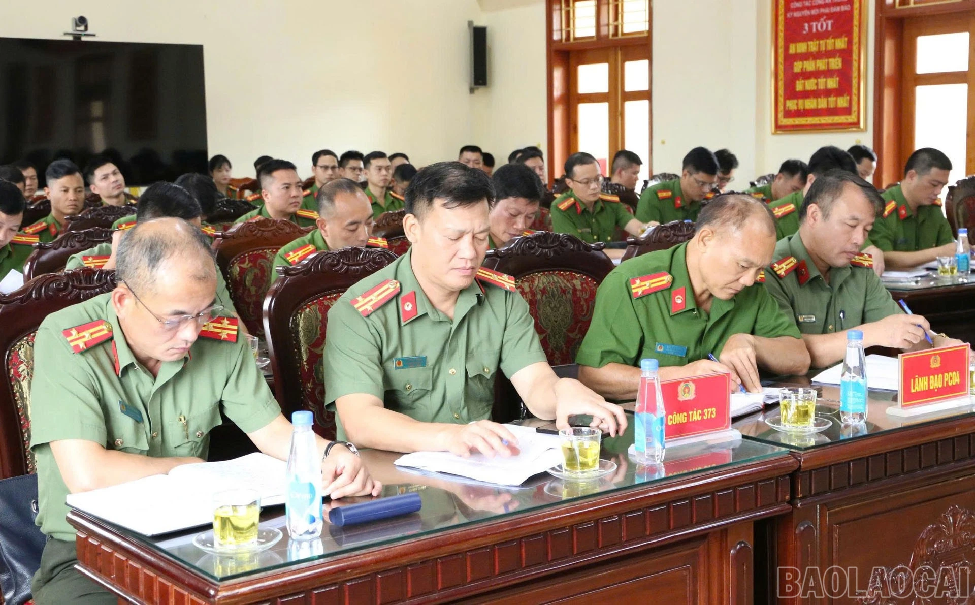 baolaocai-br_dai-bieu-du-1.jpg