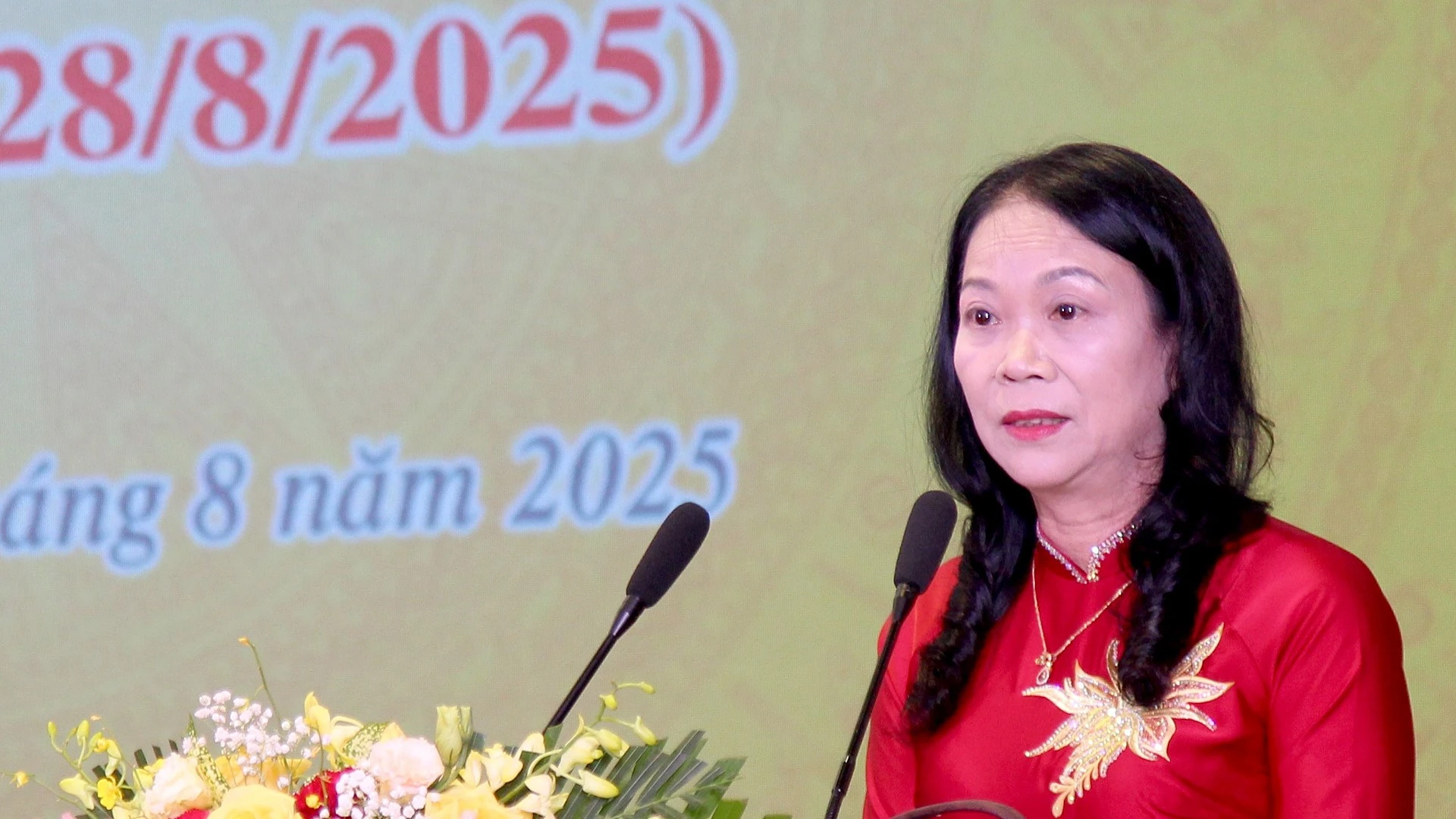24-8-ba-hanh.jpg