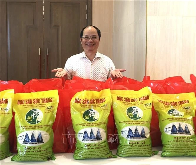 Gạo ST25 của Anh hùng Lao động, kỹ sư Hồ Quang Cua được đem tới buổi lễ sáng 2/2/2026 tại Cần Thơ.