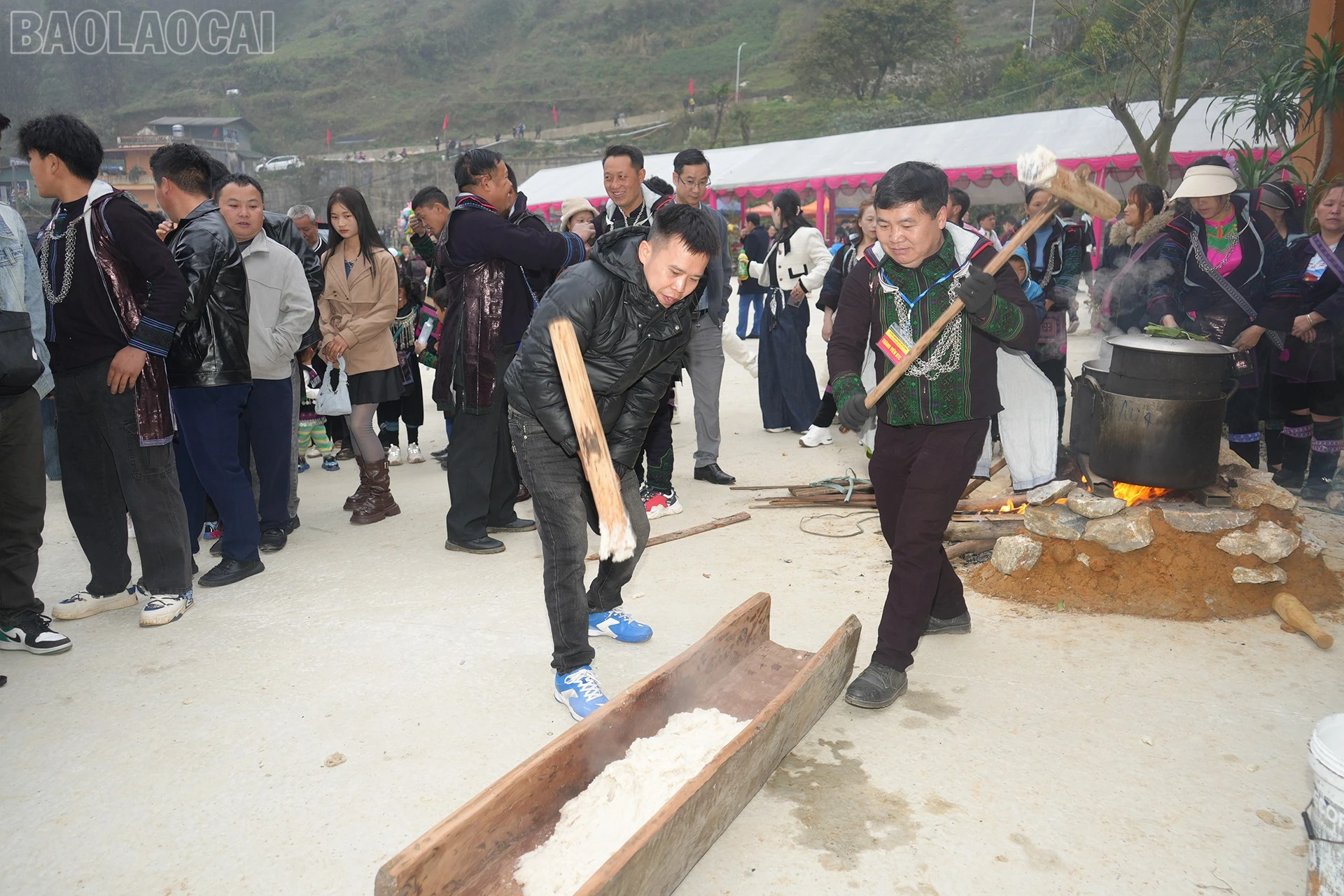 baolaocai-tl_gia-banh-day.jpg