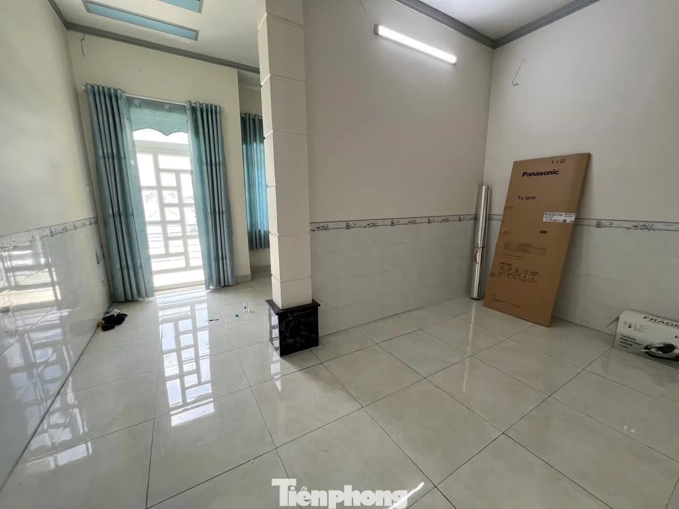 Khu vực ban công nhà anh N.V.Q - nơi đối tượng Nguyễn Đức Anh đột nhập. Ảnh: Nguyễn Tiến