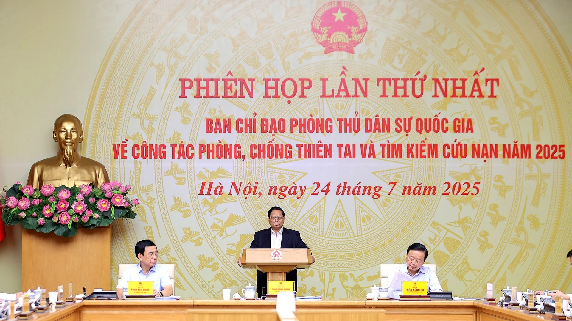 24-7-phienhop3.jpg