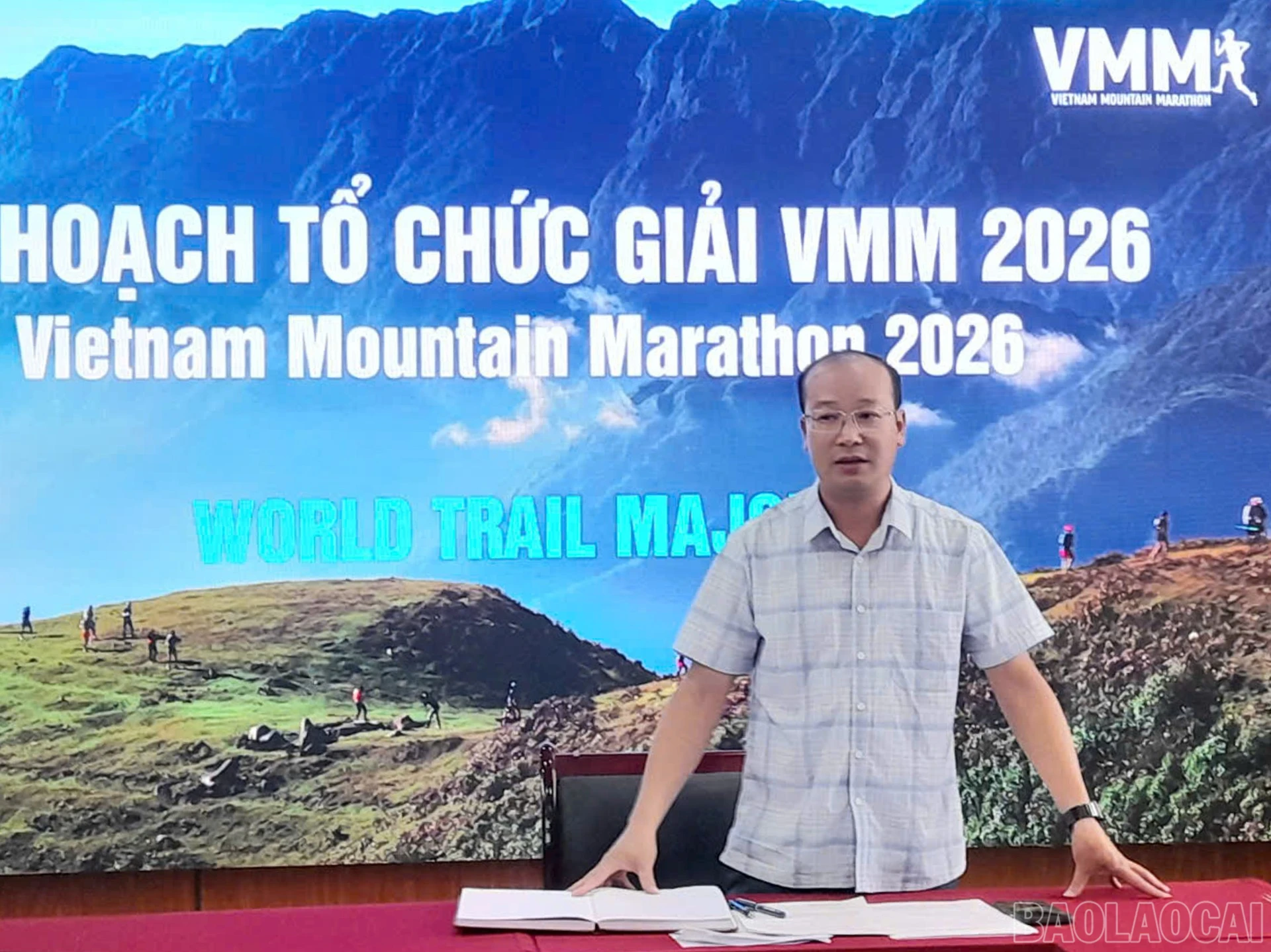Đồng chí Trần Xuân Trường - Phó Chủ tịch UBND xã Tả Van phát biểu tại cuộc họp.