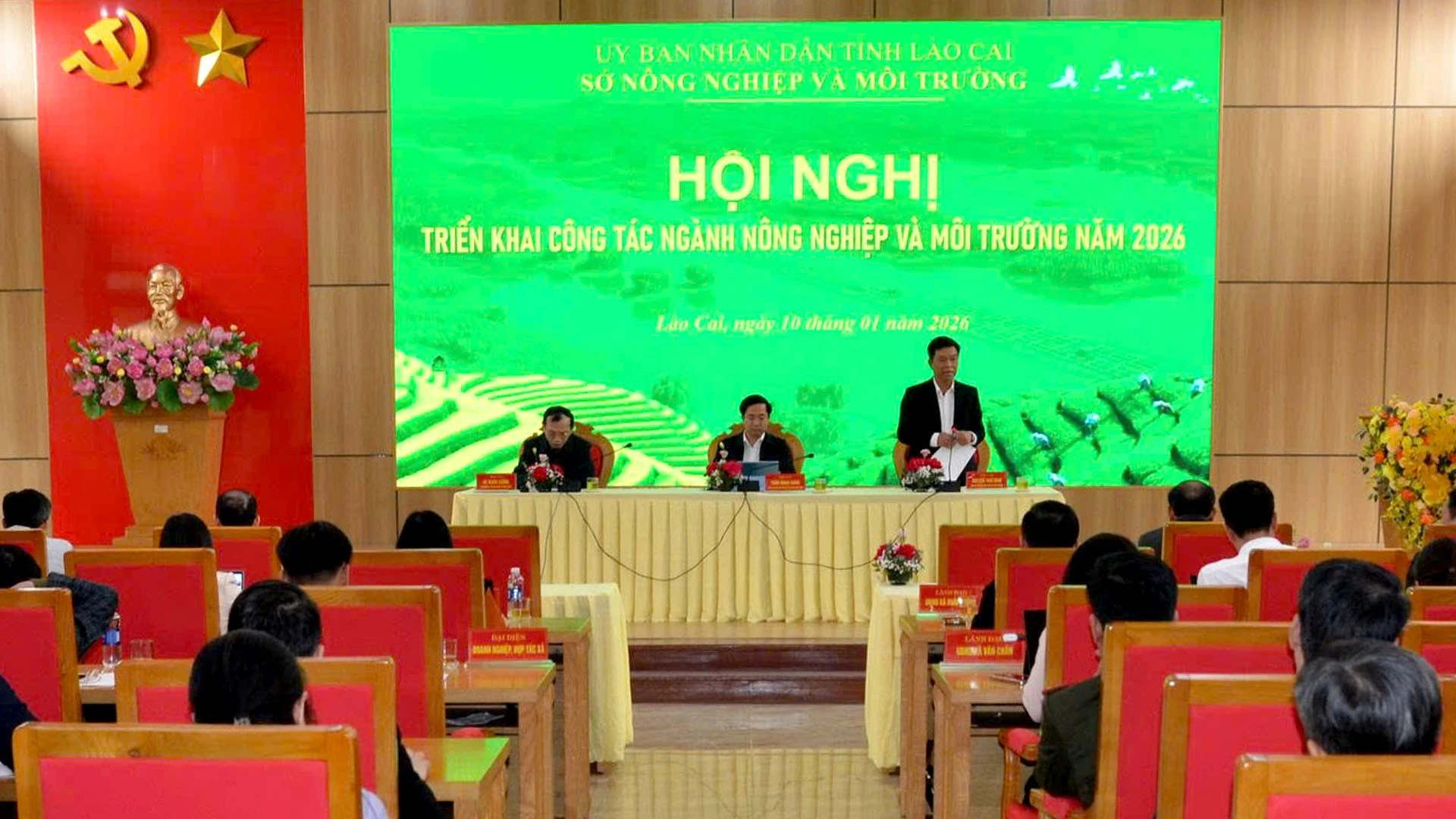10-1-dieuhanh22.jpg