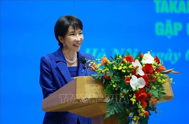 Thủ tướng Nhật Bản Takaichi Sanae phát biểu tại cuộc gặp gỡ báo chí.