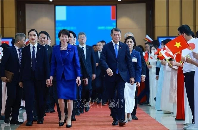 Thủ tướng Lê Minh Hưng và Thủ tướng Nhật Bản Takaichi Sanae.
