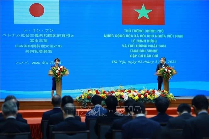 Thủ tướng Lê Minh Hưng và Thủ tướng Nhật Bản Takaichi Sanae gặp gỡ báo chí.