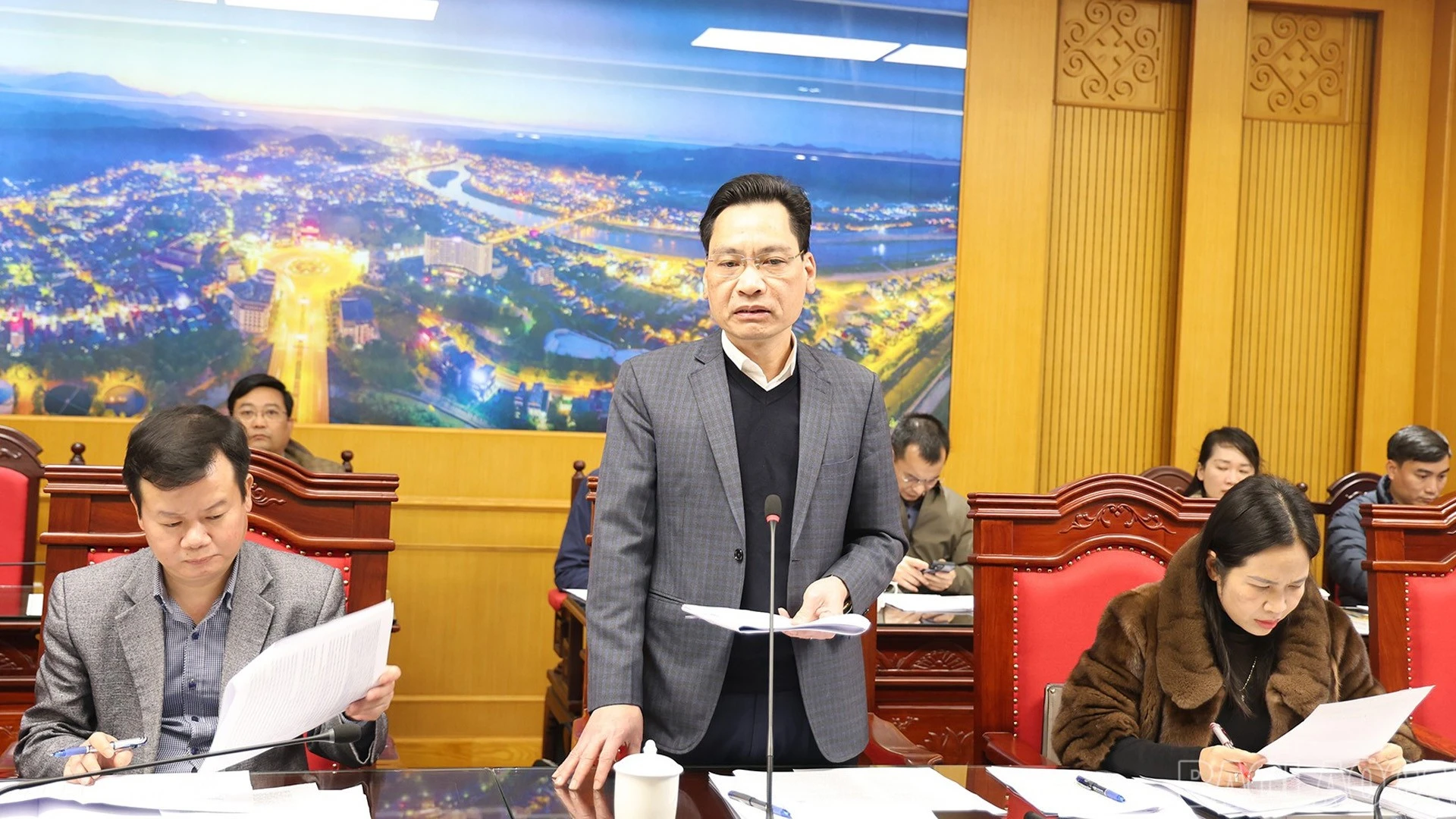 14-1-ongthang.jpg