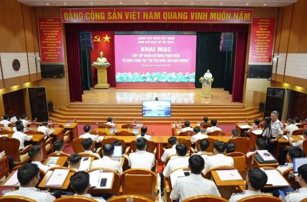 Quang cảnh lớp tập huấn.