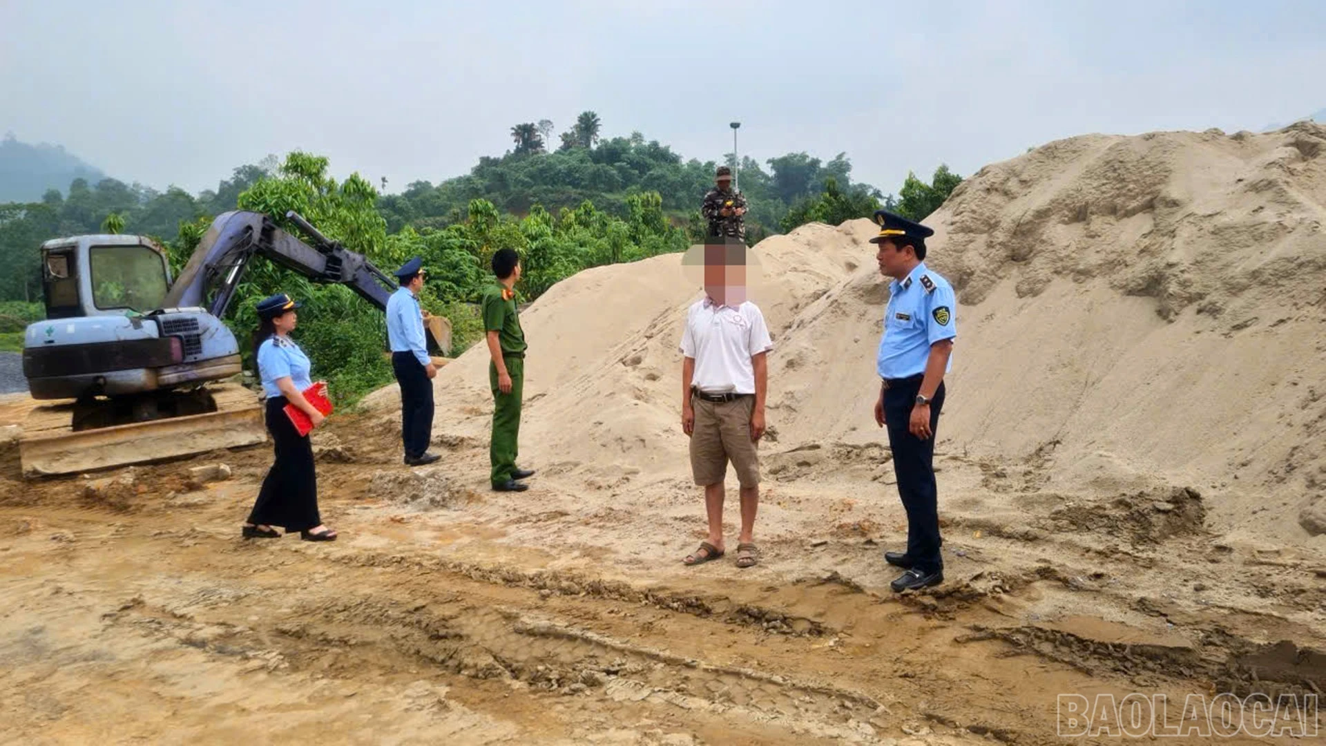 baolaocai-br_cong-an2.jpg