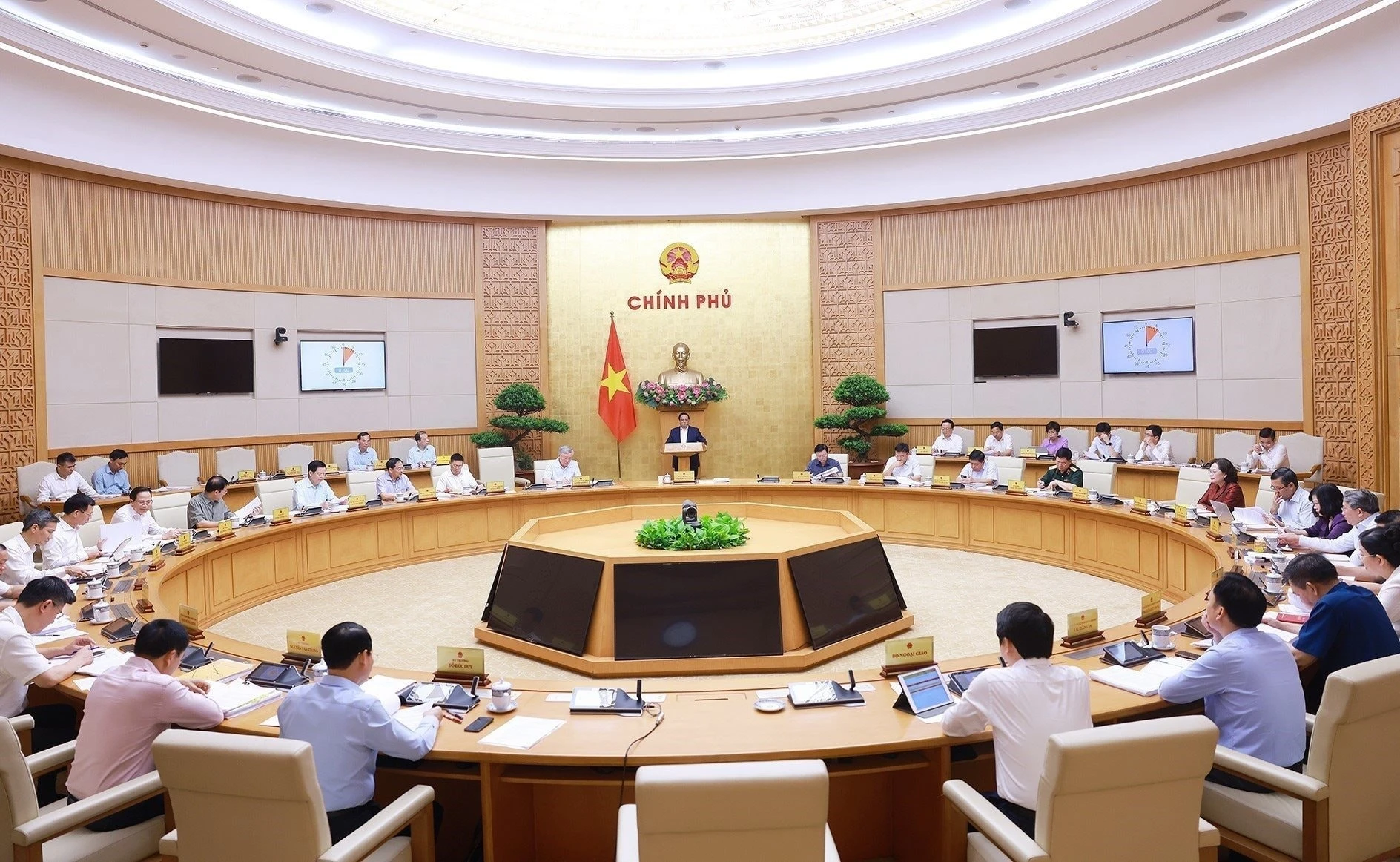Phiên họp Chính phủ chuyên đề về xây dựng pháp luật tháng 6 năm 2025.