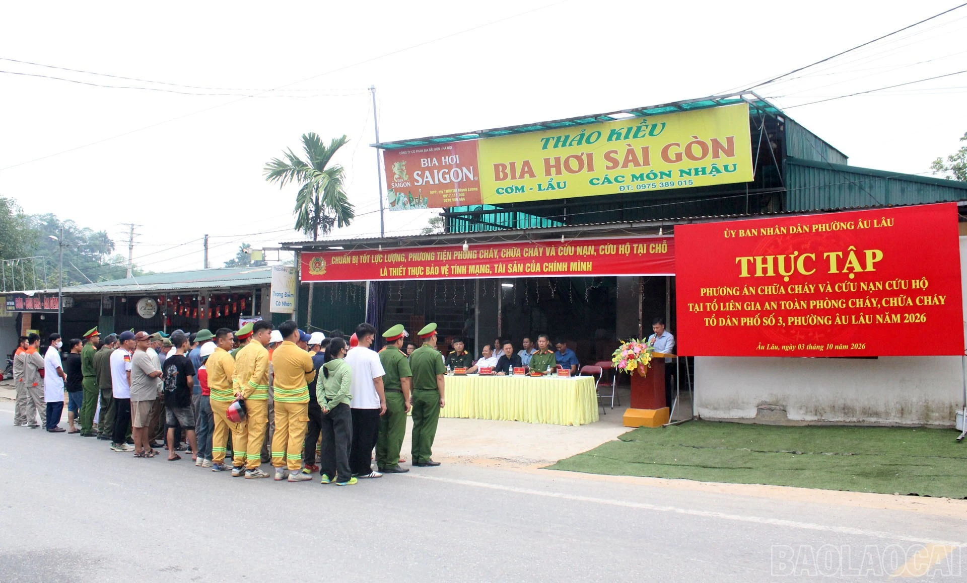 Buổi thực tập tập phương án chữa cháy và cứu nạn cứu hộ tại Tổ liên gia an toàn phòng cháy, chữa cháy Tổ dân phố số 3, phường Âu Lâu