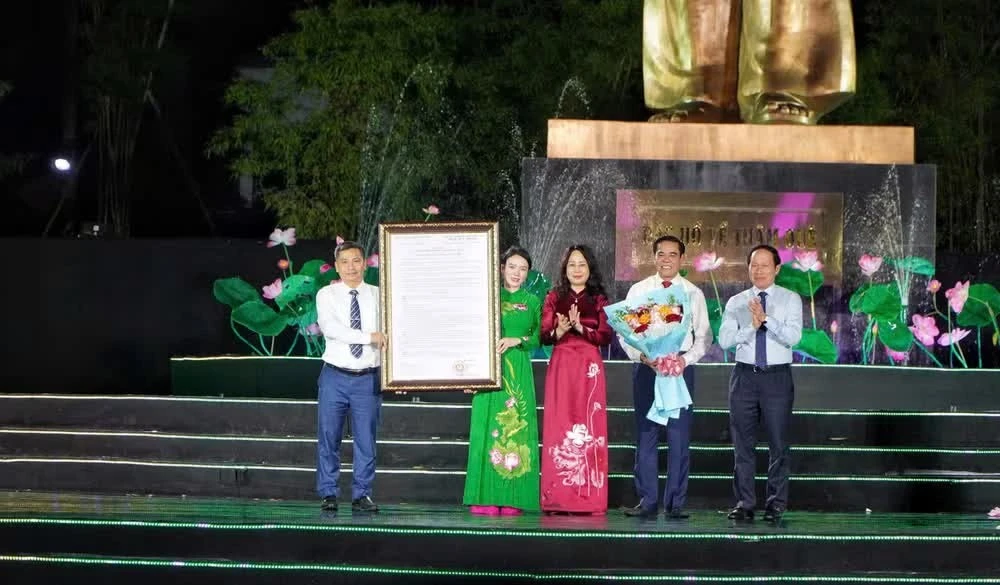 Bộ Văn hóa, Thể thao và Du lịch công bố Quyết định công nhận Khu Du lịch quốc gia Kim Liên.