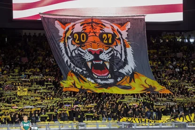 Ultras Malaysia - hội cổ động viên lớn nhất Malaysia với 80.000 thành viên