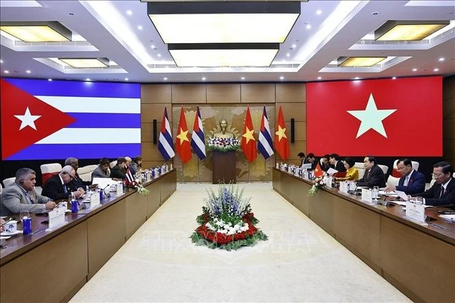 Chủ tịch Quốc hội Trần Thanh Mẫn hội đàm với Chủ tịch Quốc hội Cuba Esteban Lazo Hernández.