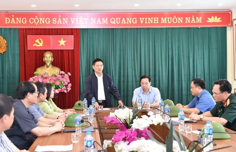 Phó Thủ tướng yêu cầu tỉnh Lạng Sơn tiếp tục khẩn trương tiếp cận các địa bàn đang bị chia cắt, di dời người dân đến nơi an toàn.