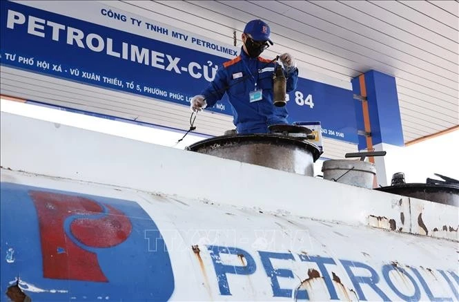 Petrolimex, đơn vị đầu mối phân phối xăng dầu lớn nhất cả nước. Ảnh: Trần Việt/TTXVN