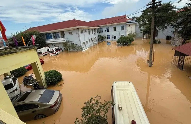 Trung tâm Y tế xã Hữu Lũng ngày 8/10.
