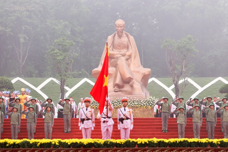 Lễ khánh thành Tượng đài "Bác Hồ với ngày hội non sông" - Ảnh: chinhphu.vn/Nhật Bắc