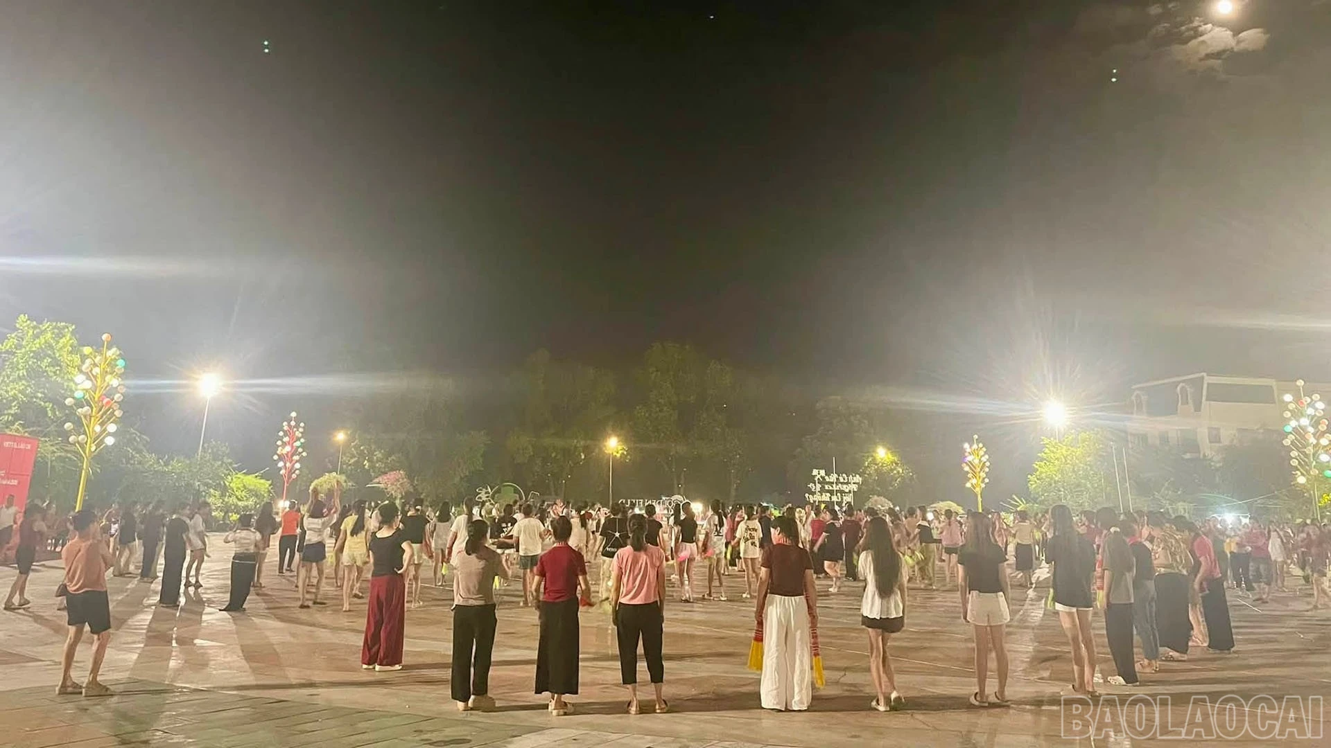 baolaocai-br_vong-xoe-dang-dan-hinh-thanh.jpg