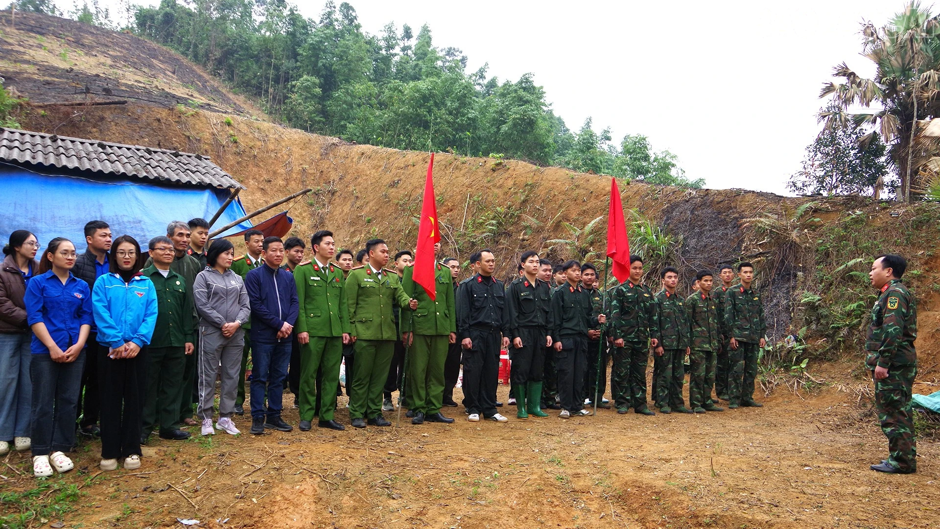 baolaocai-tr_26-12-ra-qan.jpg