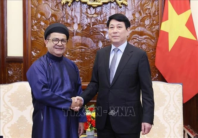 Chủ tịch nước Lương Cường tiếp Đại sứ Chile Sergio Narea Guzman.
