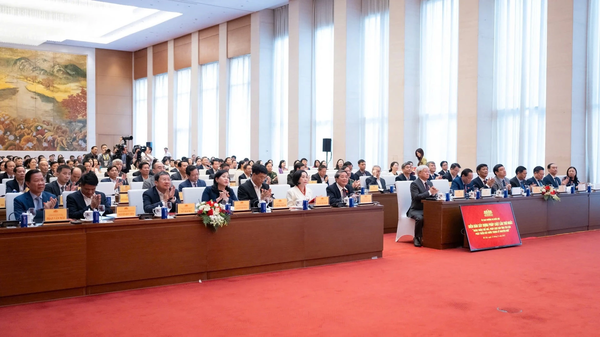 Đại biểu dự Diễn đàn.