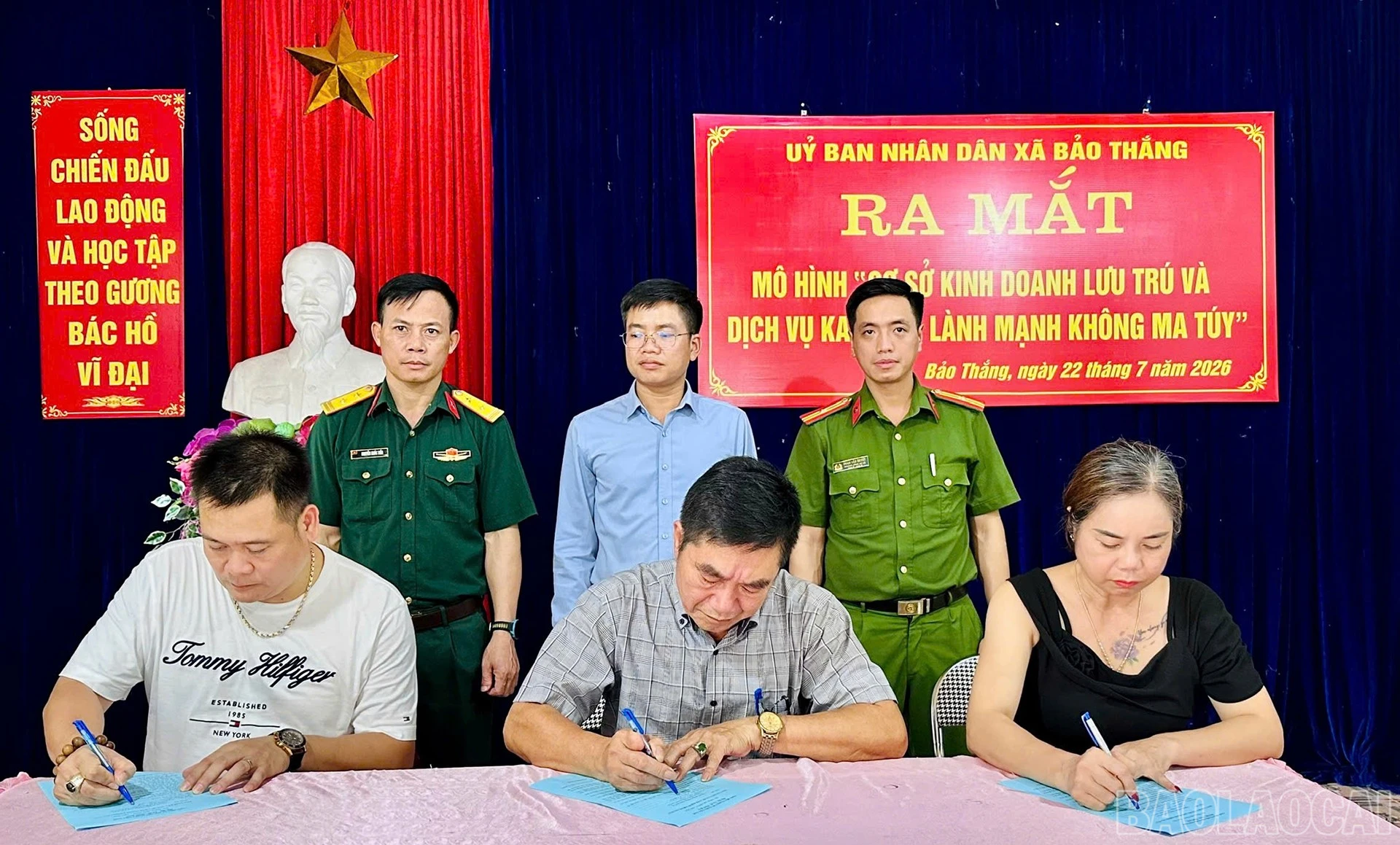 Các cơ sở lưu trú, karaoke đã ký cam kết thực hiện nghiêm các quy định về phòng, chống ma túy.