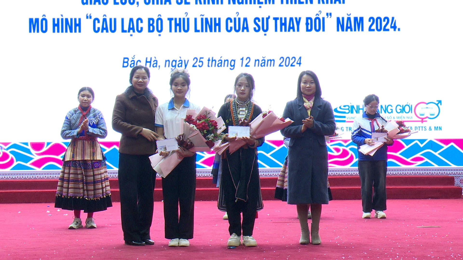 trao-giai-nhi.jpg