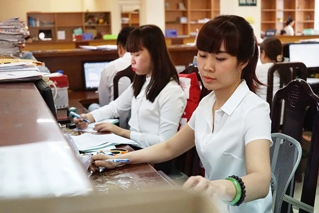 Khi tinh giản, người lao động thôi việc sẽ được hưởng chế độ thất nghiệp