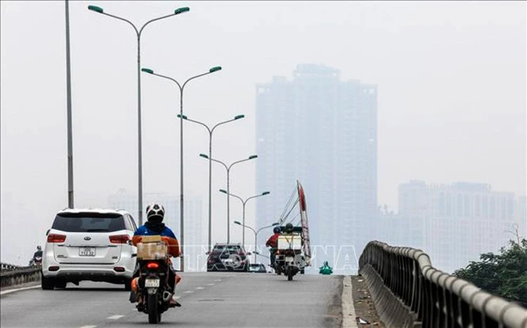 Tình trạng mưa nhỏ, mưa phùn gây nồm ẩm ở khu vực Bắc Bộ sẽ quay trở lại. Ảnh: TTXVN