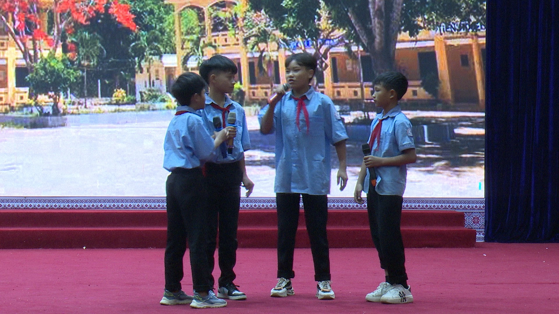 phan-thi-tieu-pham-truyen-thong.jpg