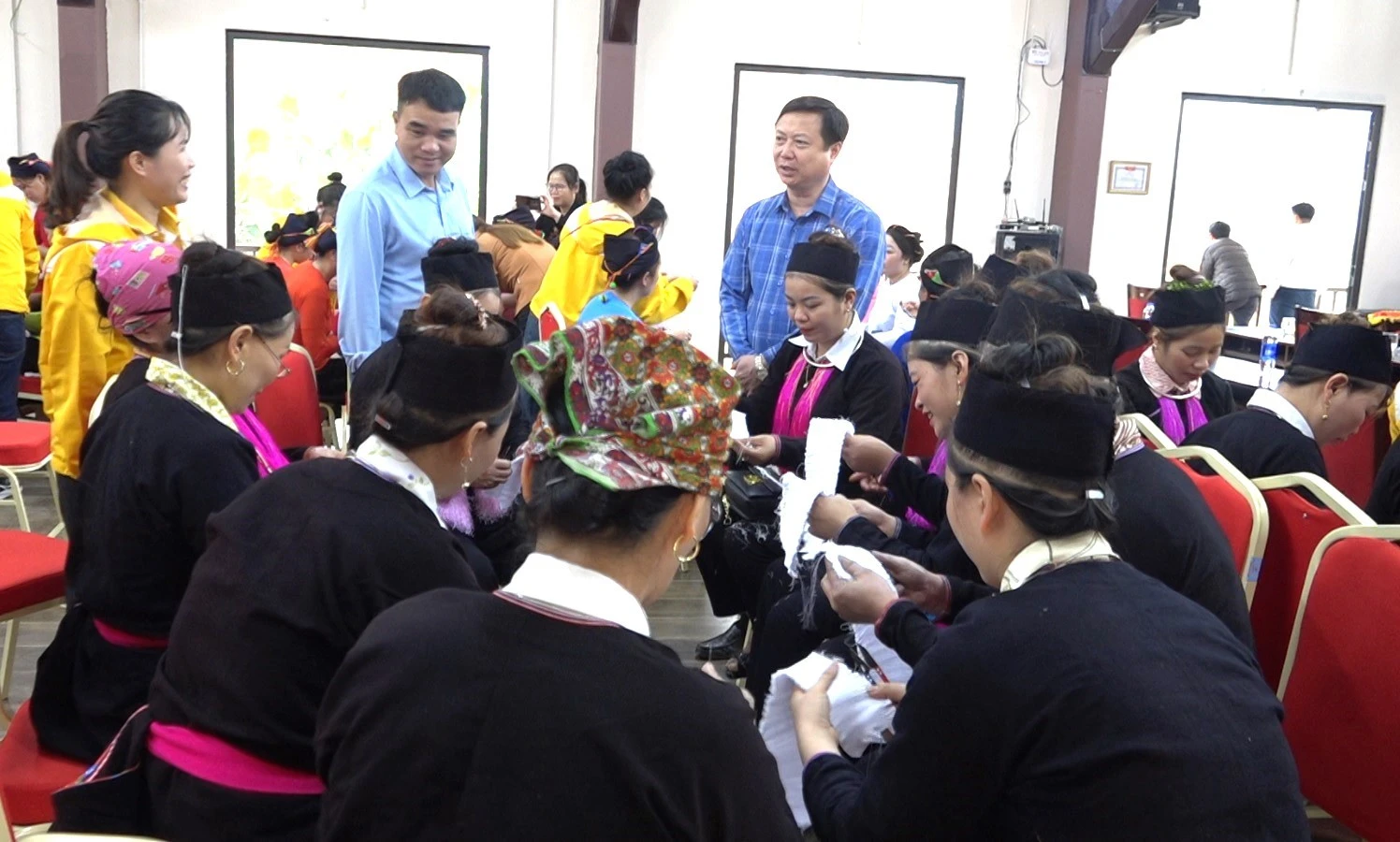 ngay-sau-le-khai-giang-cac-hoc-vien-buoc-vao-buoi-hoc-dau-tien.jpg