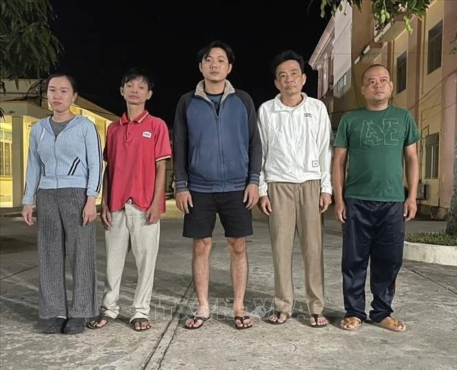 Các đối tượng Quách Thị Kim Như, Nguyễn Xuân Hải, Nguyễn Hoàng Đạt, Nguyễn Đăng Khoa (cầm đầu), Thái Hồng Tây (từ trái sang phải).