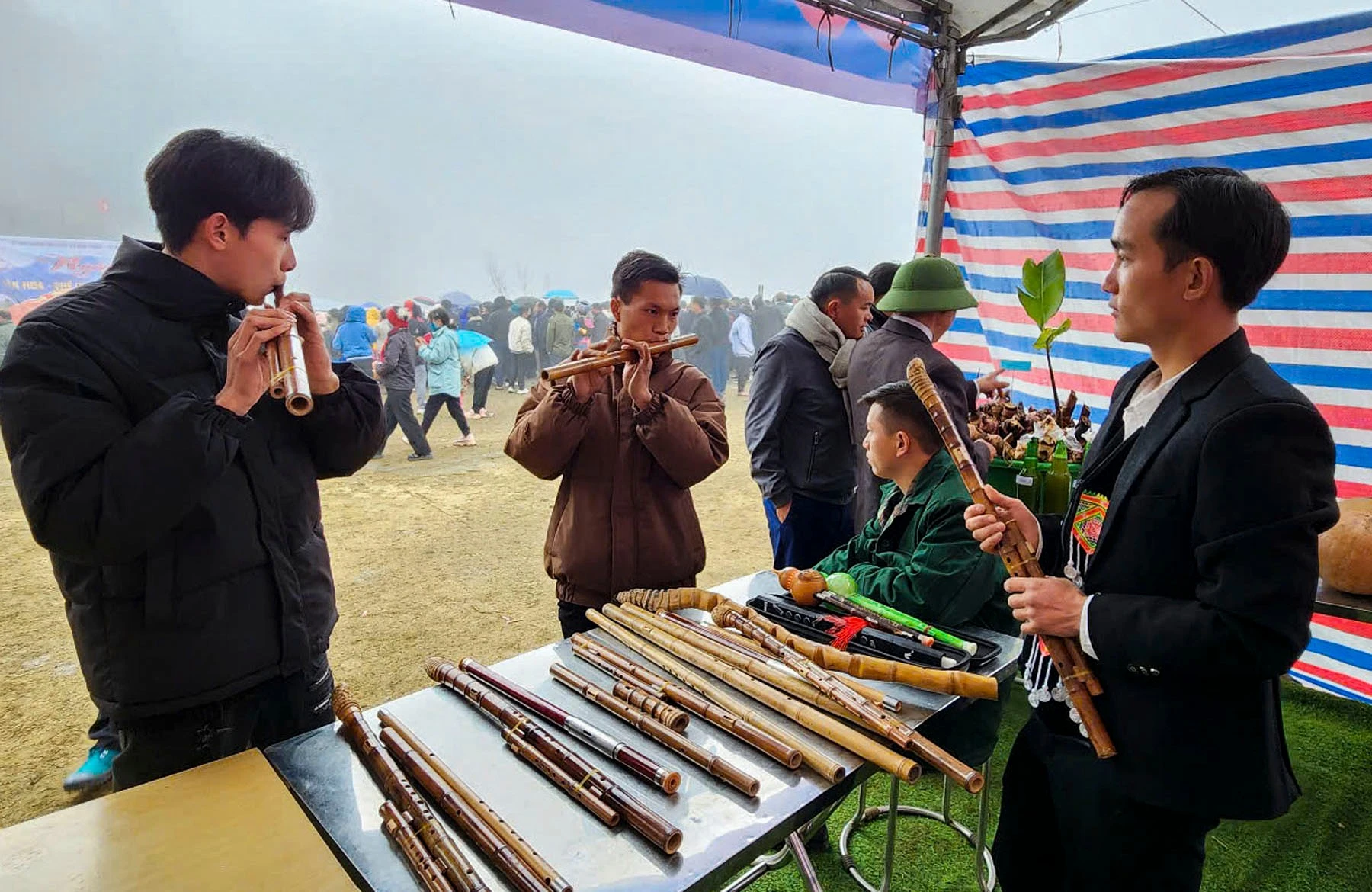 trai-nghiem-gian-hang-trung-bay-sao-mong-copy.jpg