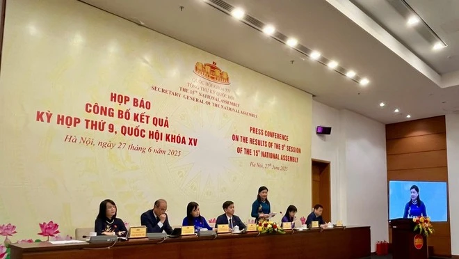 Họp báo Công bố kết quả Kỳ họp thứ 9. (Ảnh: Vietnam+)