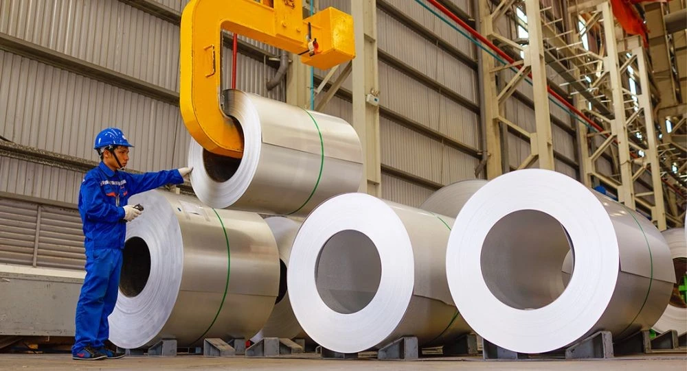 Hoạt động sản xuất tại Công ty Cổ phần Tôn Đông Á.