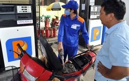 Giá xăng được điều chỉnh tăng. Ảnh: Minh Hiền