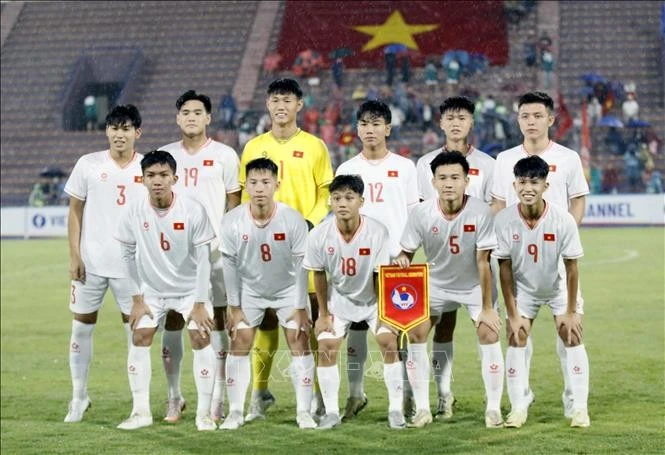 Đội hình ra quân của đội U17 Việt Nam. Ảnh: Tạ Toàn/TTXVN
