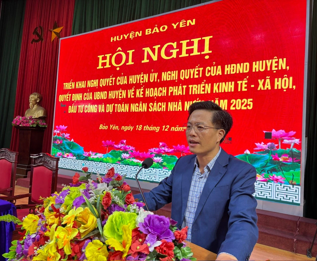 dong-chi-bi-thu-huyen-uy-hoang-quoc-bao-phat-bieu-tai-hoi-nghi.jpg