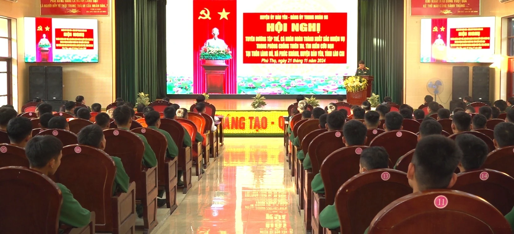 quang-canh-buoi-gap-mat.jpg