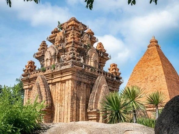 Tháp Bà Ponagar. (Ảnh: Unsplash/CreateTravel.tv)