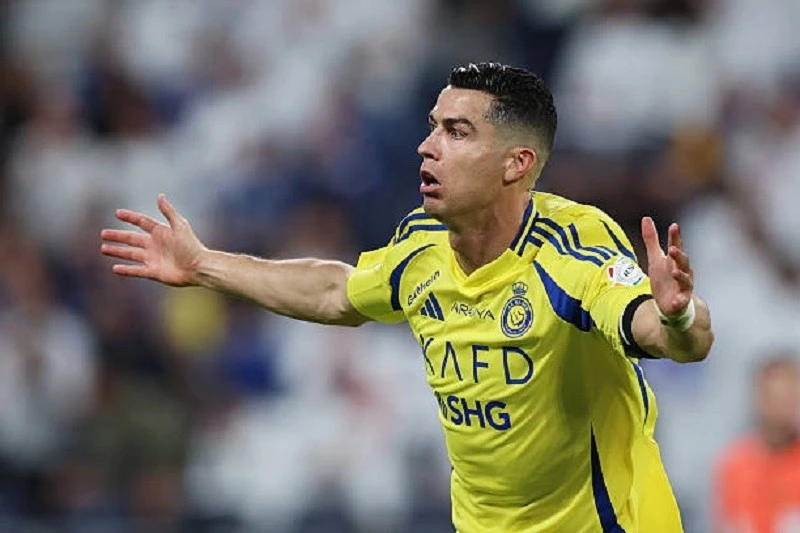 Ronaldo chuẩn bị gia hạn hợp đồng với Al-Nassr. Ảnh: Getty