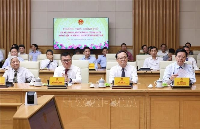 Lãnh đạo, nguyên lãnh đạo các cơ quan báo chí tham dự buổi gặp.