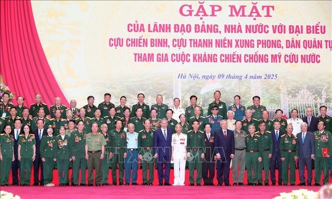 Tổng Bí thư Tô Lâm với các đại biểu. Ảnh: Trọng Đức/TTXVN