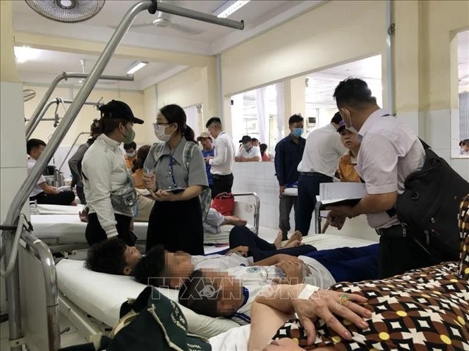 Nhiều vụ ngộ độc hàng loạt do mất an toàn thực phẩm diễn ra liên tục. Ảnh: TTXVN