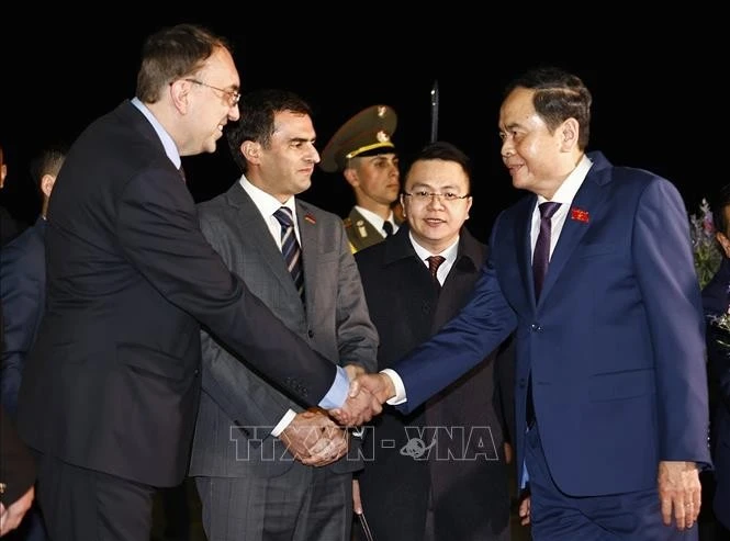 Lễ đón Chủ tịch Quốc hội Trần Thanh Mẫn và Phu nhân tại Sân bay quốc tế Zvartnots, Thủ đô Yerevan, Cộng hòa Armenia. Ảnh: Doãn Tấn/TTXVN