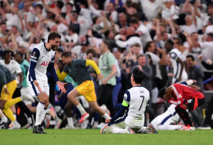 Thủ quân Son Heung-min giải cơn khô hạn thành tích với Tottenham.